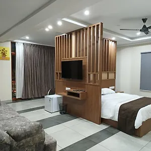 Arakkal Hotel